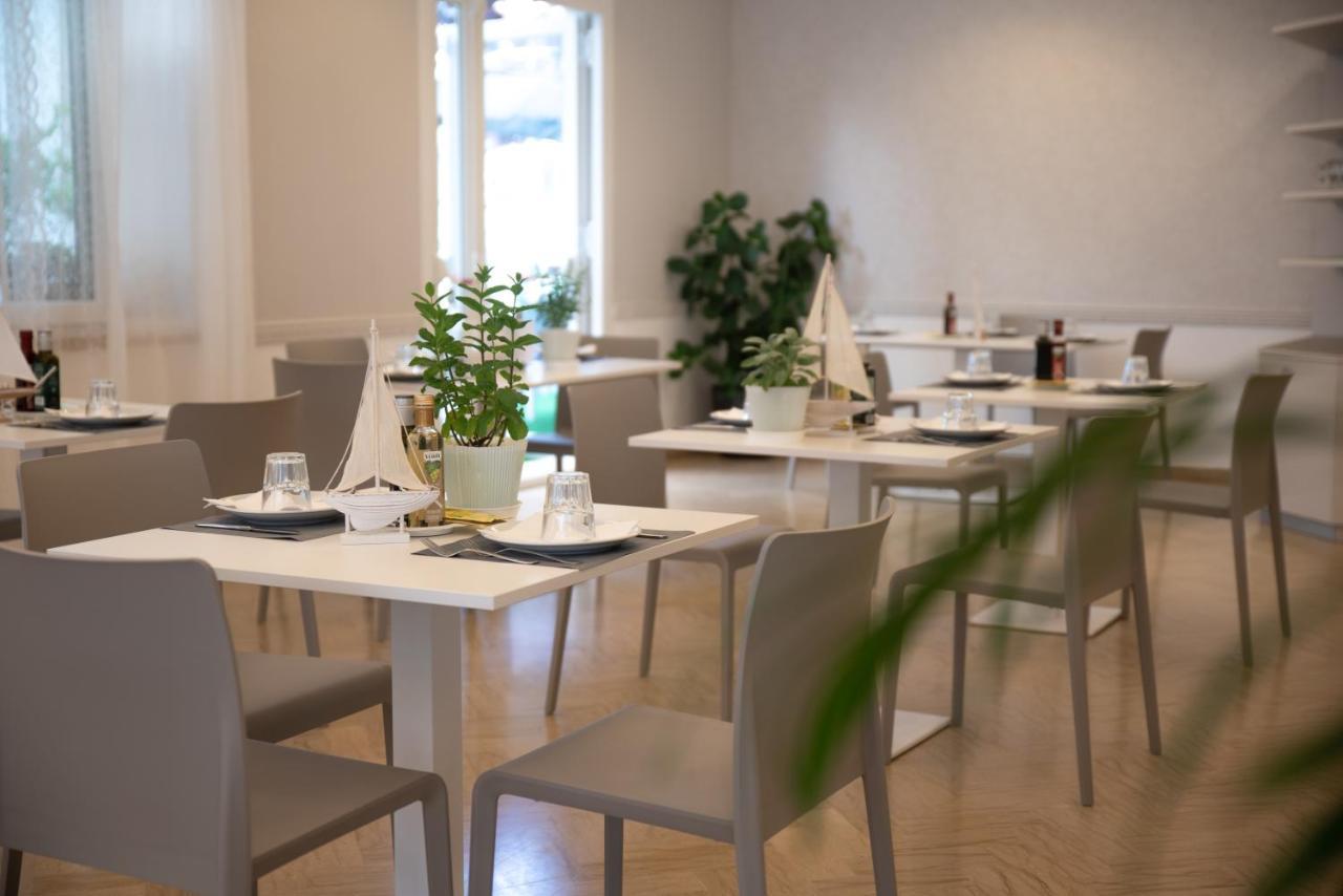 Hotel San Gottardo Riccione Buitenkant foto
